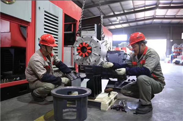 高壓螺桿式空壓機(jī)